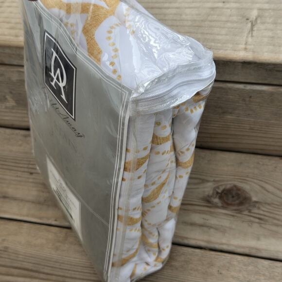 Drift Away Geo Trellis Yellow Grommet Room Darkening Curains (2) 52x84 NIP - Picture 3 of 8